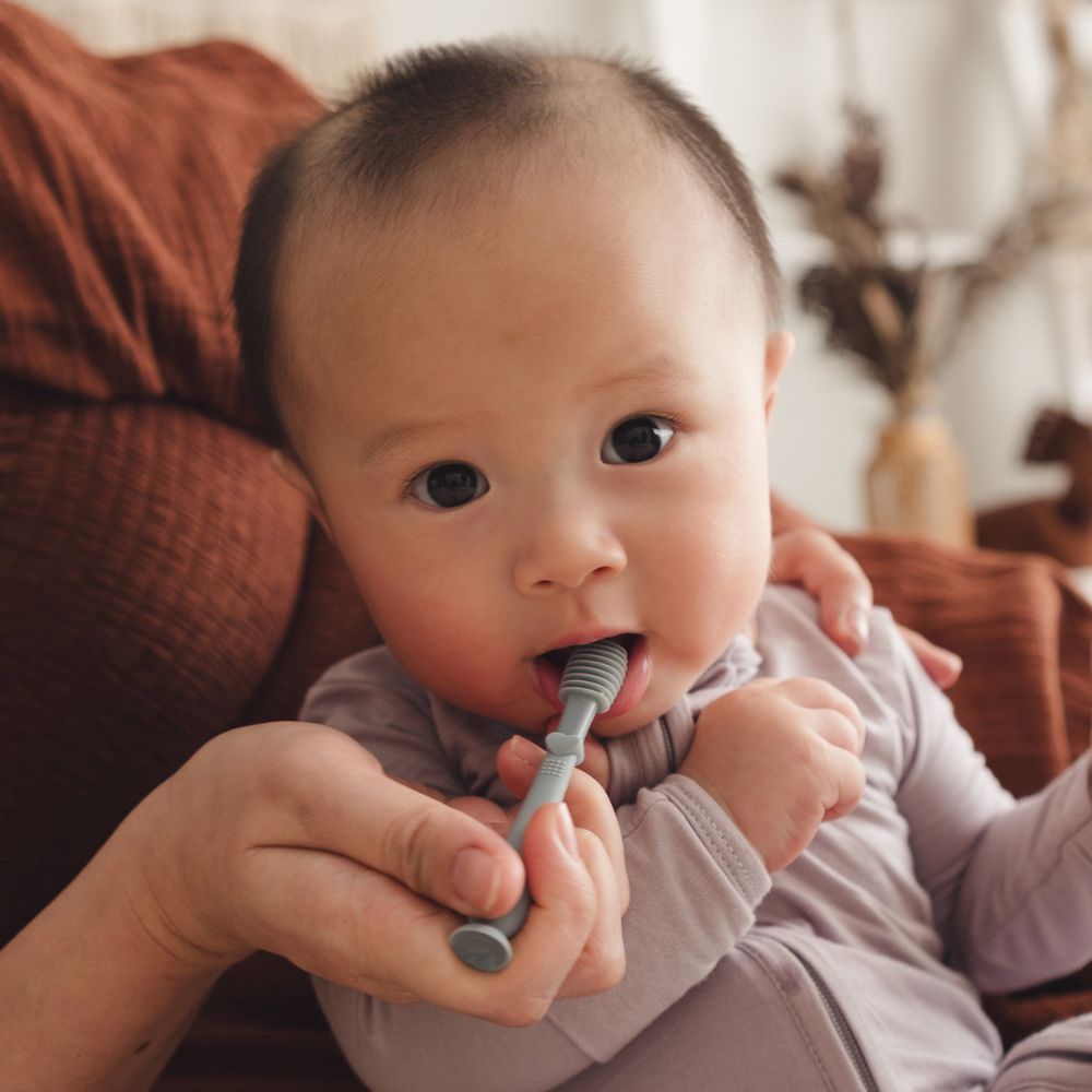 baby oral cleaning kit (2 piece set, 3 colours)